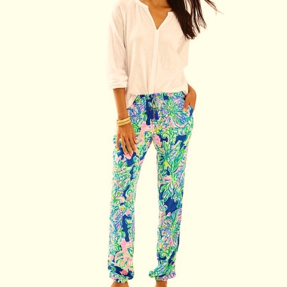 Lilly Pulitzer Small Piper Jogger w/Tassels - Picture 3 of 12